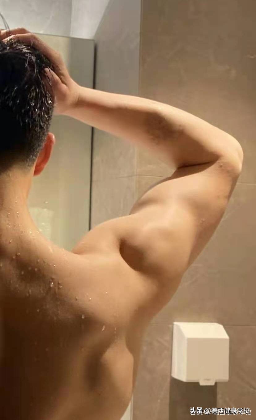 李现健身房视频,李现健身房