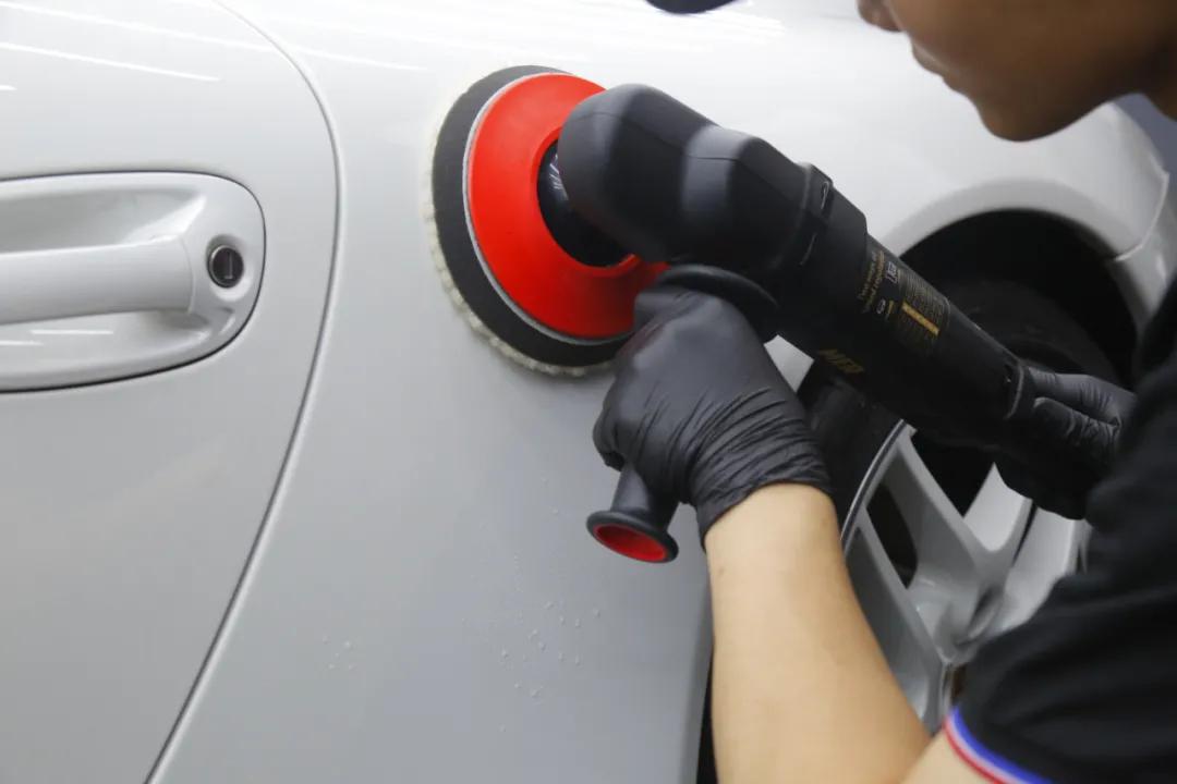 镀晶和抛光打蜡哪种对车漆影响小,镀晶蜡频繁打蜡对车漆有影响吗