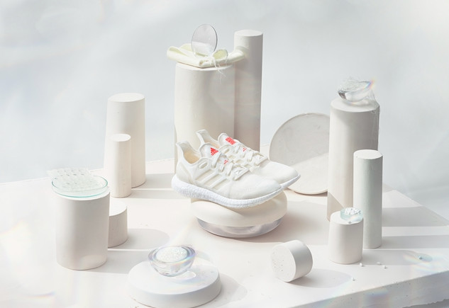 阿迪垃圾环保鞋,阿迪达斯用垃圾搞的鞋