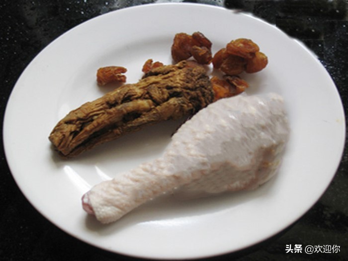 女人补血枸杞当归炖鸡,党参当归黄芪三者炖鸡能补血吗