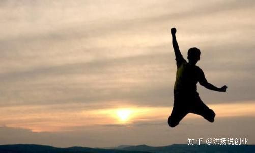 日躺上千,这都是很多人的梦想,有人真的这样做了