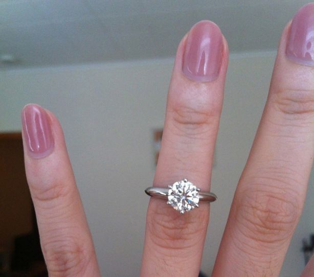 二手卡地亚戒指回收多少钱一克,卡地亚金戒指回收价格表