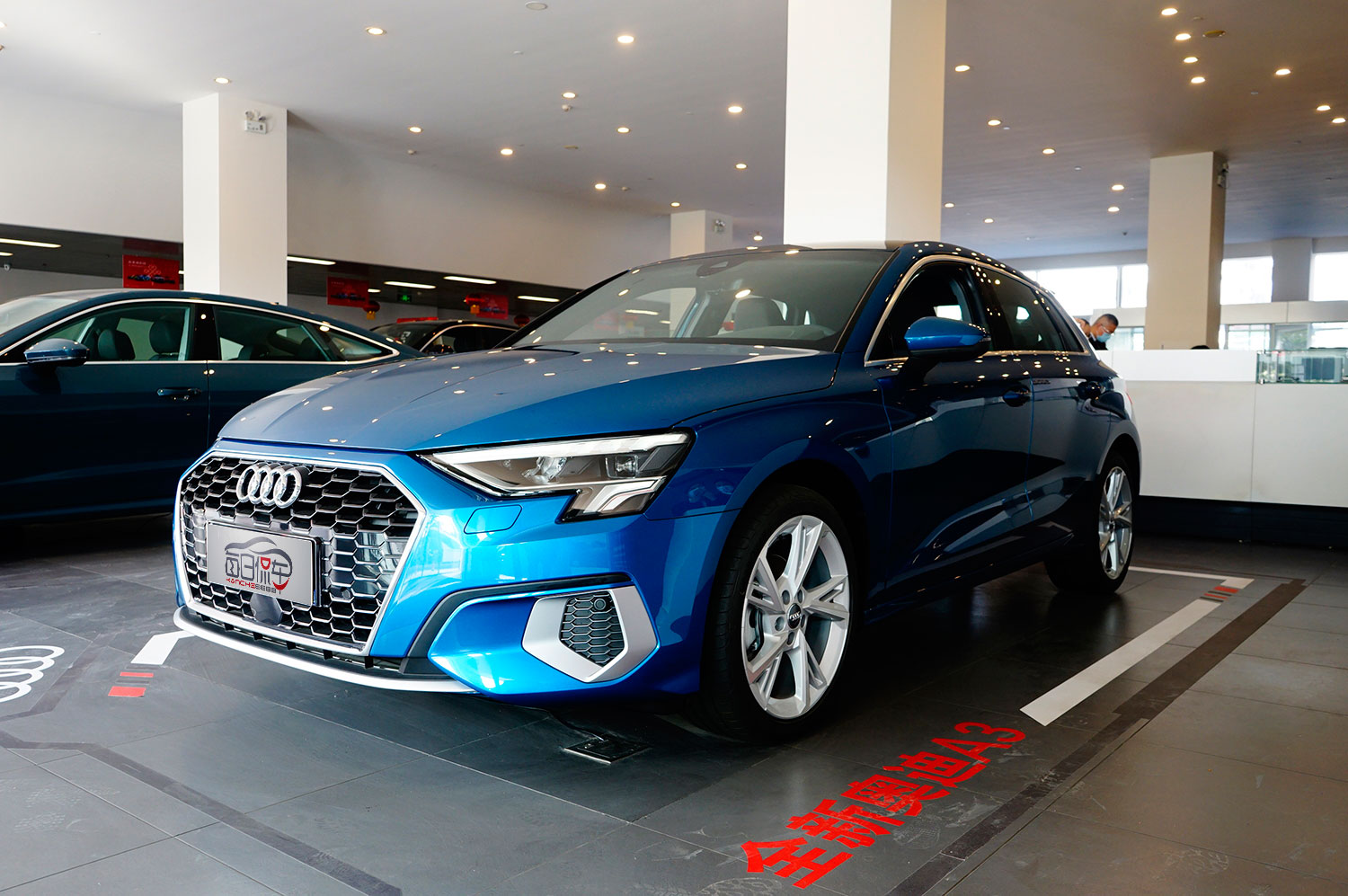 双屏座舱显科技神仙组合内饰更带感全新奥迪A3两厢实拍导购