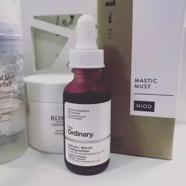 去黑头收缩毛孔草莓鼻,去黑头草莓鼻的护肤品