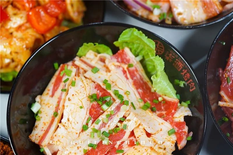 被安利了3年的长沙网红烤肉店，这回在桂林终于吃上了