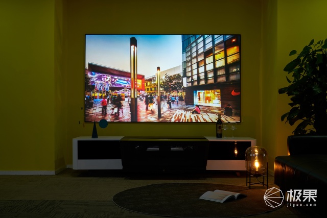 真正的无边框全屏电视机,超薄屏幕无边框电视
