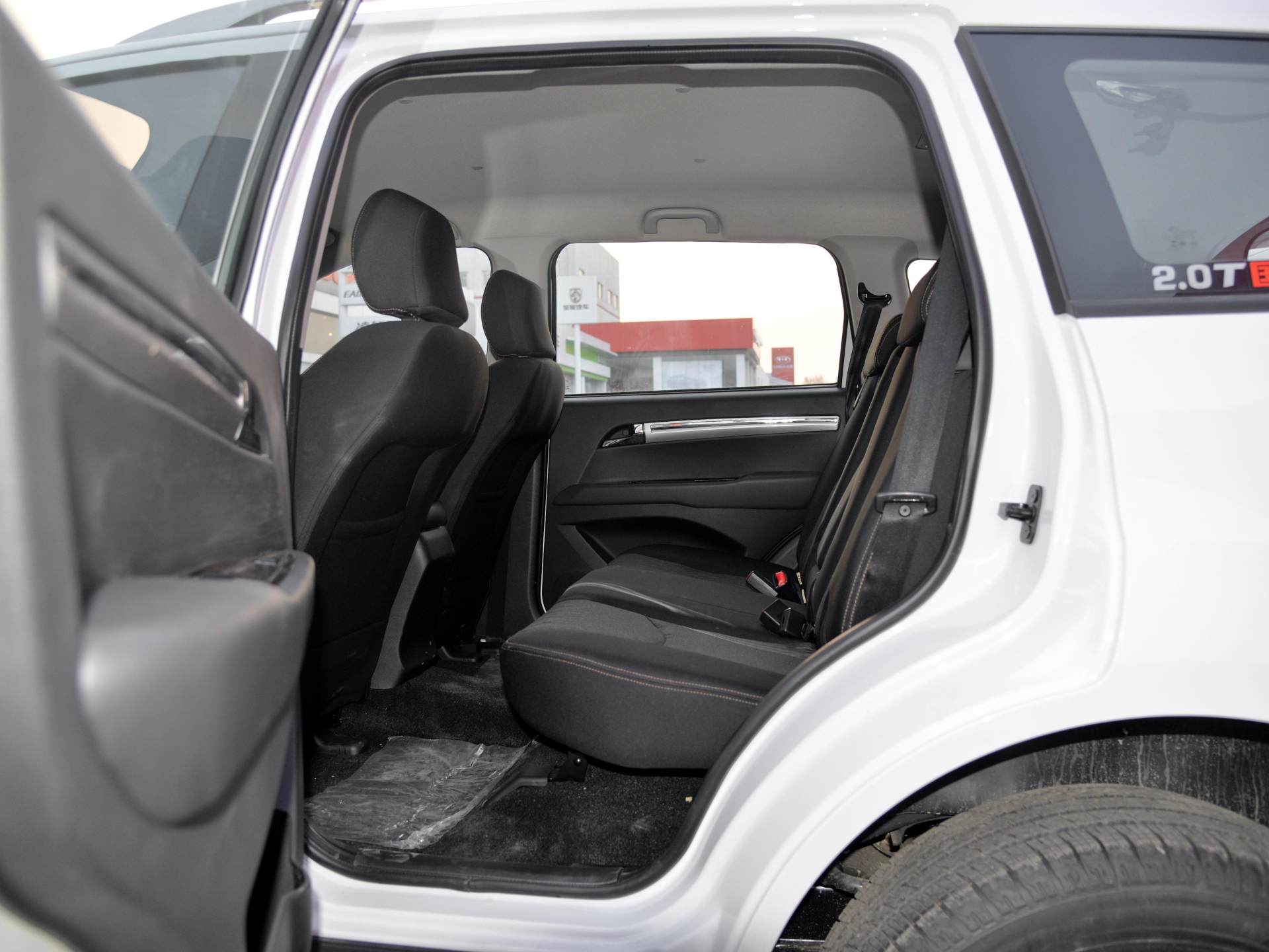 陆风X82.5T四驱柴油版油耗,陆风x82.0t汽油四驱家用代步