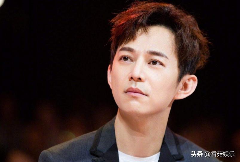 张杰谢娜何炅王菁一同去看电影,何炅王菁个人资料和照片