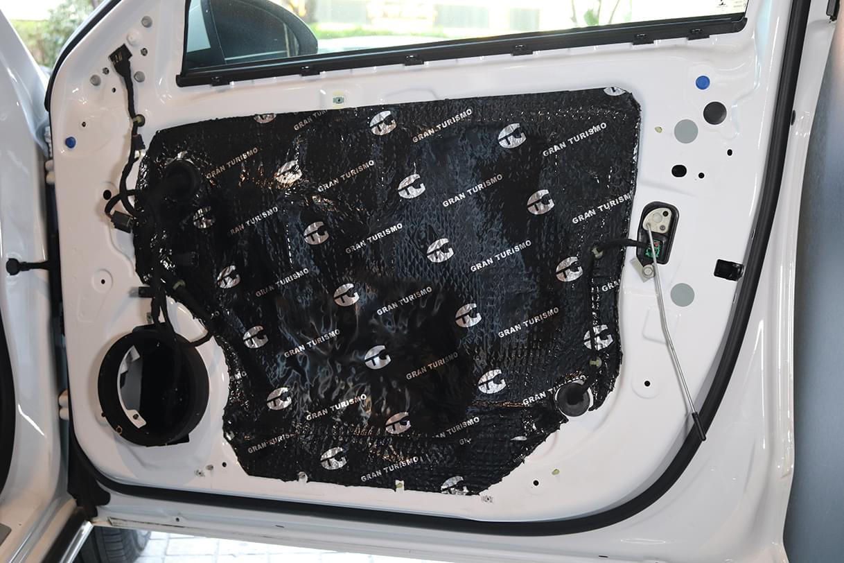 深圳汽车音响专业改装哪里好？看完别克君威音响改装你就知道了