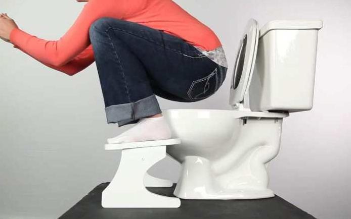 怎样快速缓解蹲坑蹲的腿麻,蹲便器蹲到腿麻不喜欢蹲坑