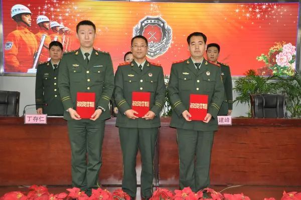 我的入*党**故事丨换装不换本色，改制不改初心——沈国江