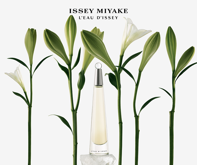 三宅一生的香水与包包,都没有易烊千玺身穿的三宅一生衬衣火!