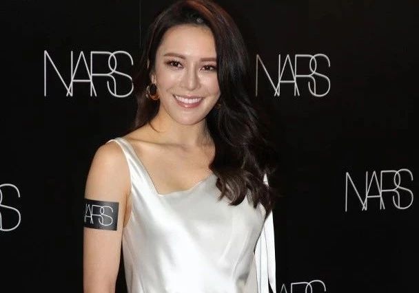 带10套泳衣飞泰国拍《3日2夜》？TVB力捧华姐：1天换1套