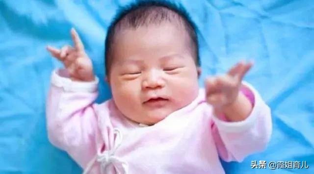 宝宝姓杨护士手将出生证名字打错,护士打错孩子出生证明