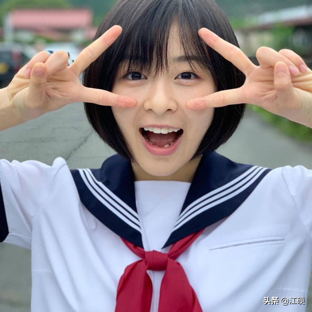 人气*优女**当选日本高中足球赛应援经理,她的声音你可能听过