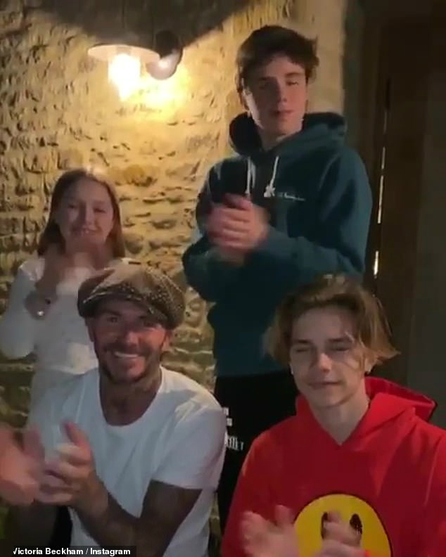 贝克汉姆小七7岁,贝克汉姆在家隔离生活