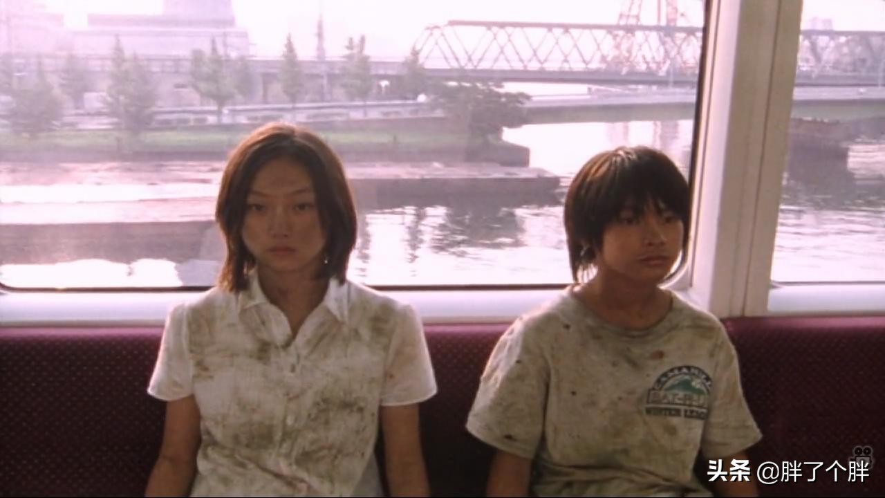 无人知晓：真实事件改编，母亲为和男友同居，抛下四个孩子离去