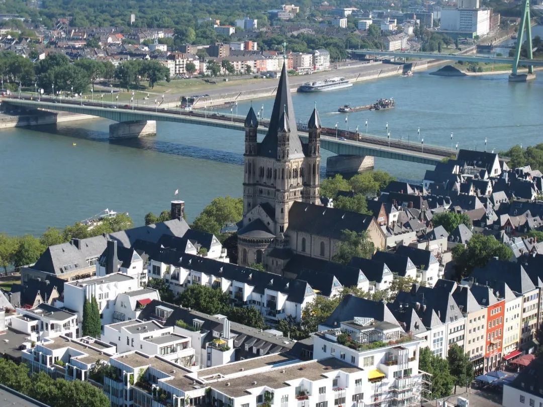 放在地图上很难找到的10个国家,地图上小到看不见的地区