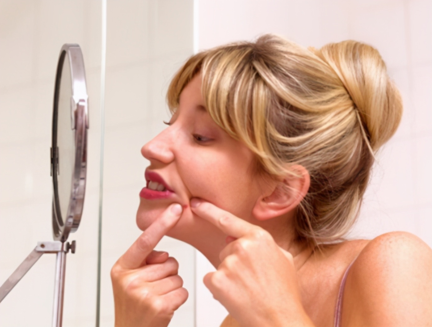 脸部长痘对应五脏六腑,长痘位置对应五脏六腑