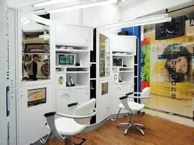 一家每天火爆的理发店,一家超级火爆的理发店