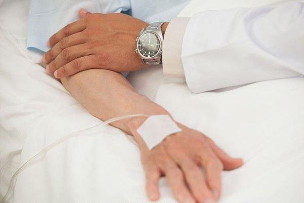 卵巢癌晚期身体虚弱还能化疗吗,卵巢癌晚期化疗后很虚弱