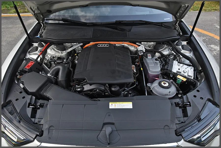 50万宝马5系和国产车怎么选,50多万宝马五系的进口轿跑