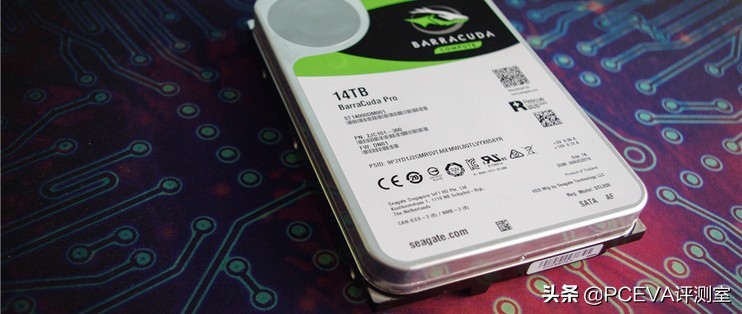 希捷硬盘品牌及型号及接口,希捷hamr硬盘评测