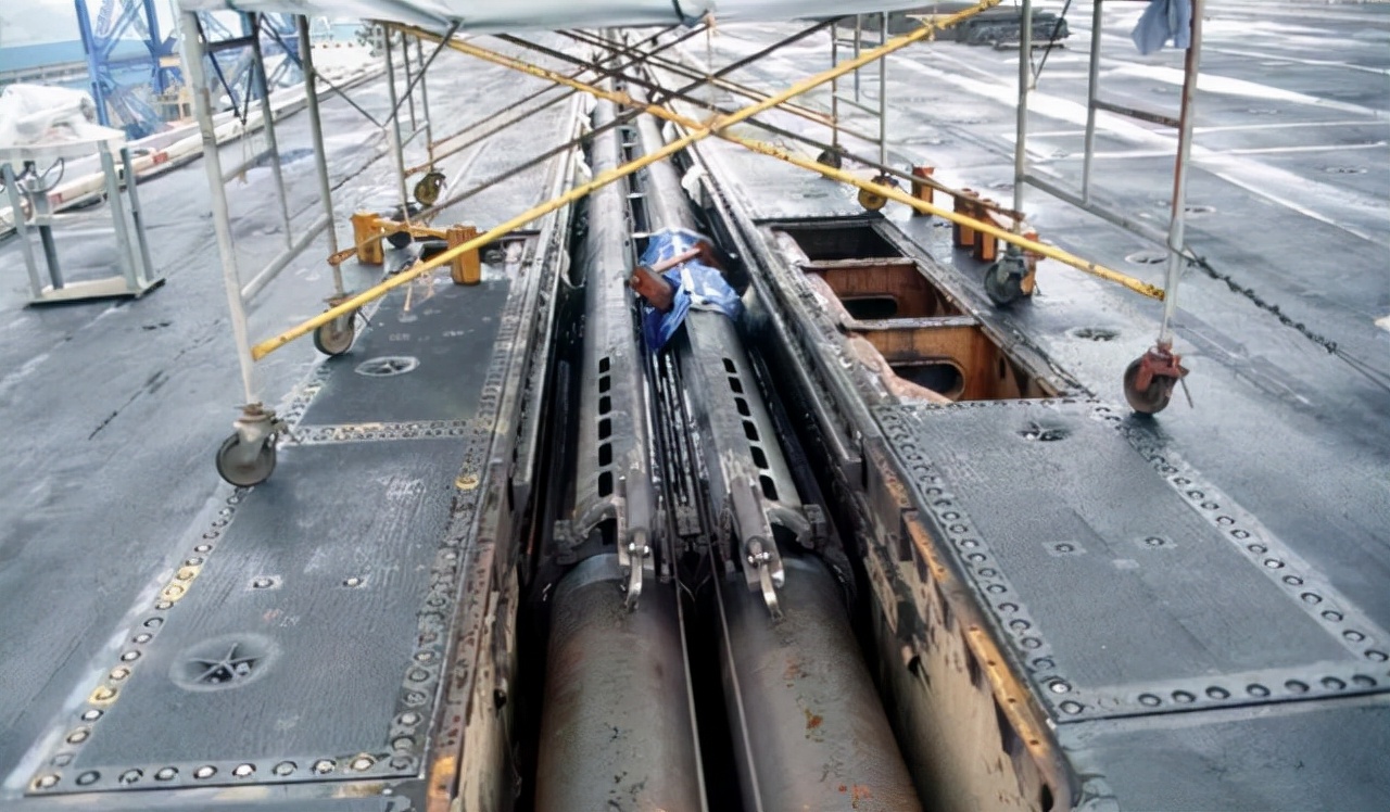 3000万买一艘废船,500块买下破船