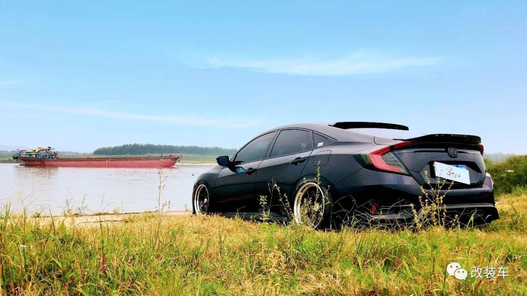 我不再是秒天秒地的10代思域，而是不务正业的手动玩家！