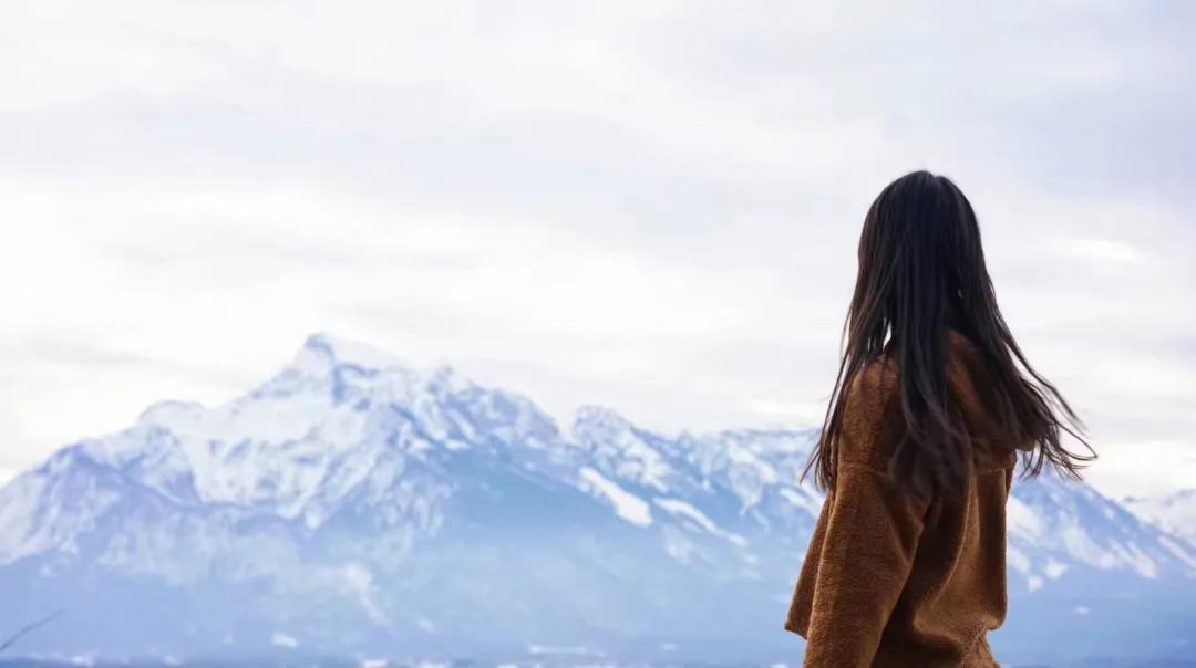 最适合改装的越野房车,三个90后开民宿