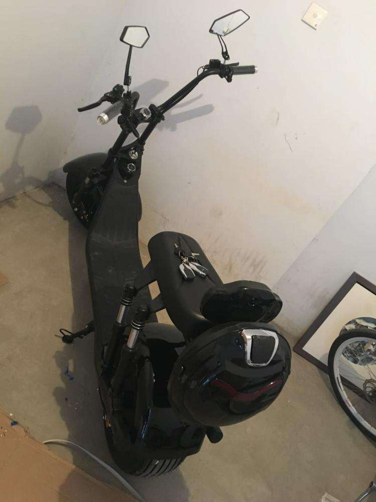 电动车中的另类，用宽轮引爆时尚，“哈雷式”握把不只是炫酷！