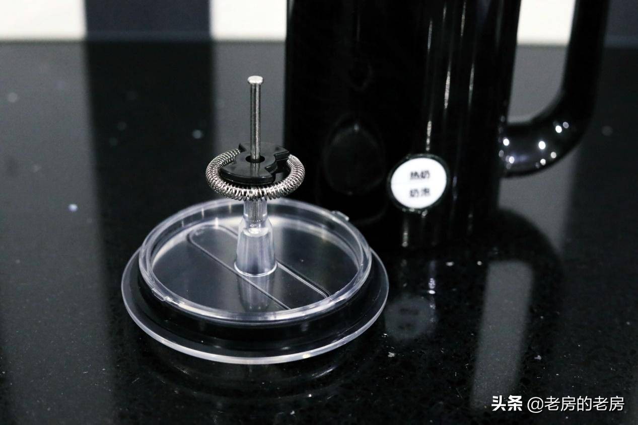 在家喝卡布奇诺,你需要一台什么样的咖啡奶泡机?