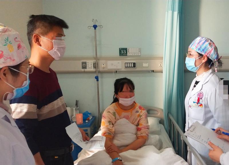 长沙40岁女士腰疼半年右肾重度积水，原来是妇科病作怪