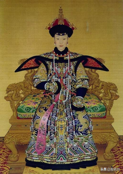 朝珠的大小规格都是一样的嘛,朝珠清代108颗怎么带