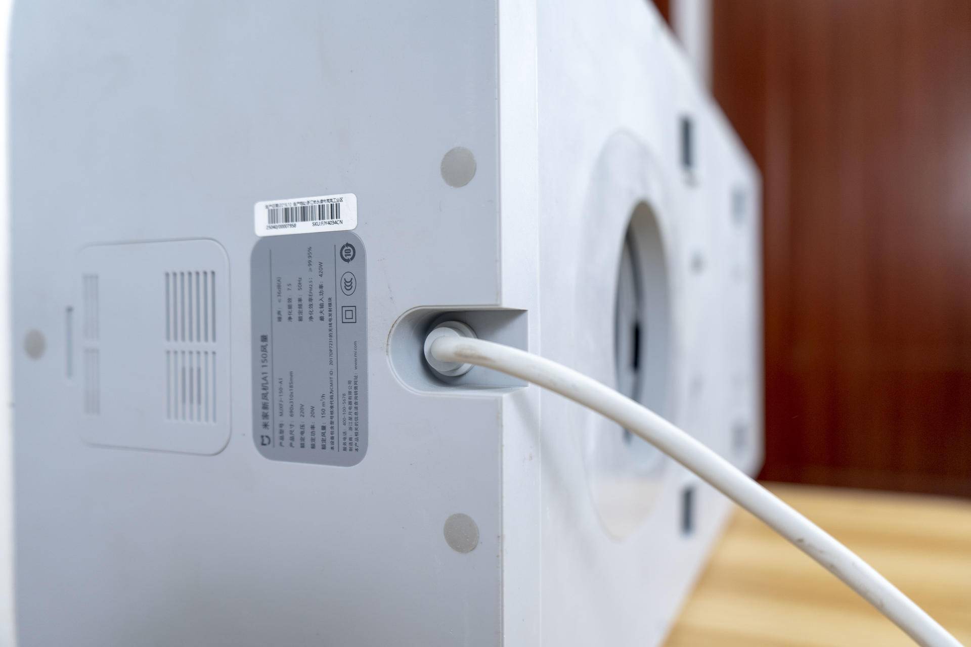 细分产品线还是市场需求——小米A1新风机，我们拆个透彻操作