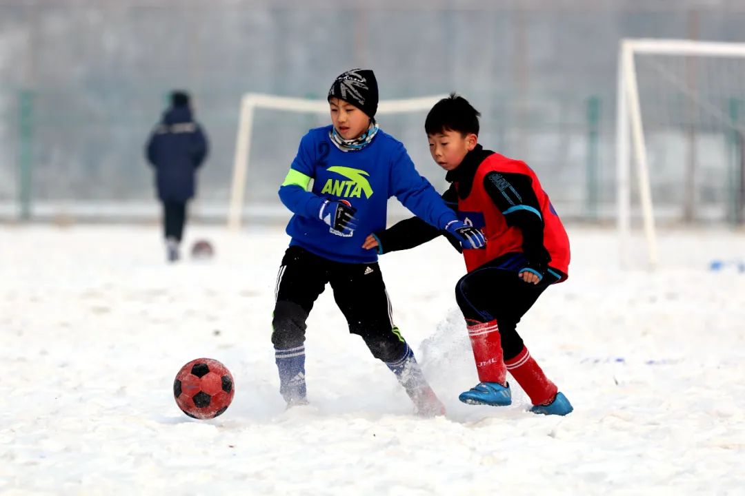 这个让班主任最头疼的中国小男孩，想去“世界杯”……