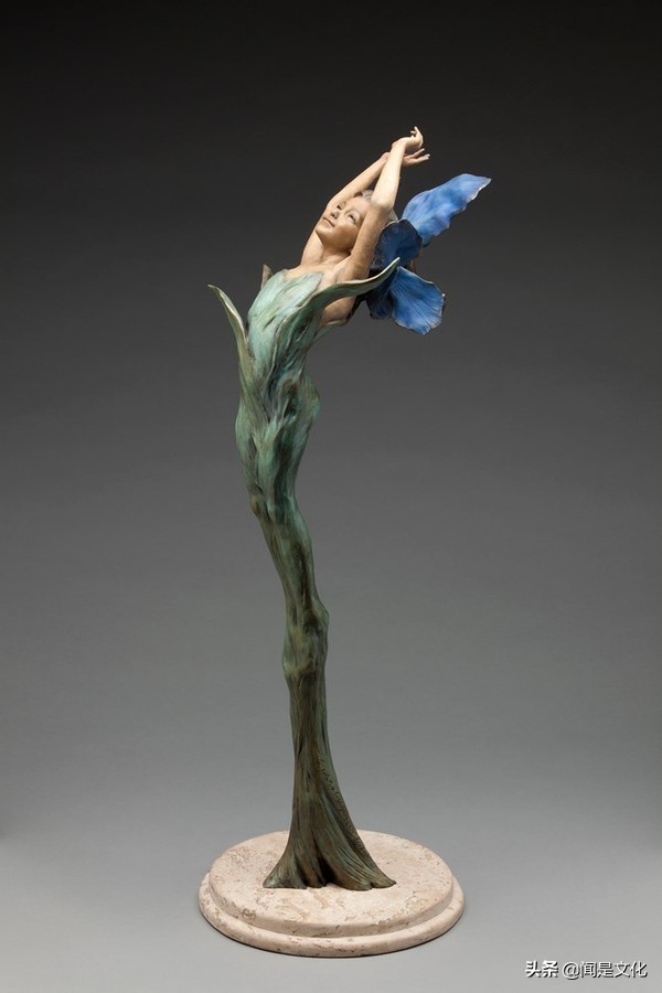 学赏画197:美女雕塑家米娅:灵感来自孩子们不断变化的个性