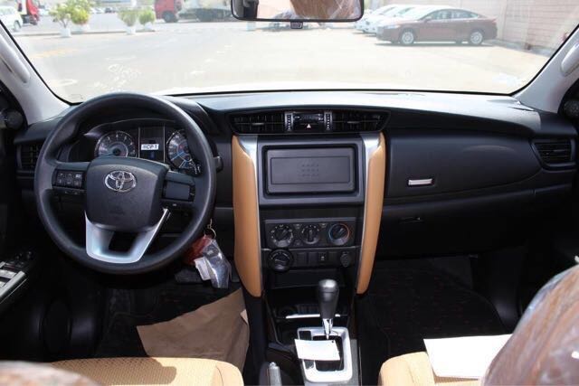 小霸道丰田穿越者,丰田小霸道与穿越者一样吗