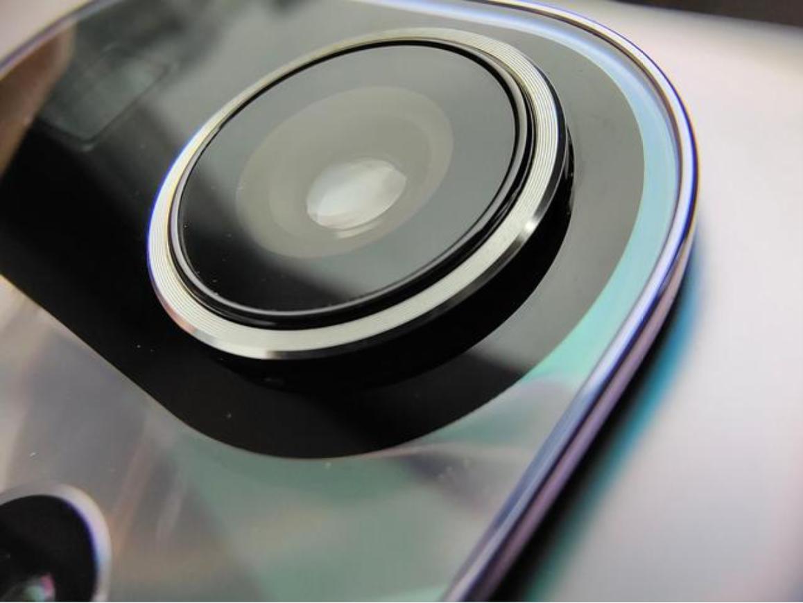 小米11pro能不能放水里,小米11pro水下能使用吗