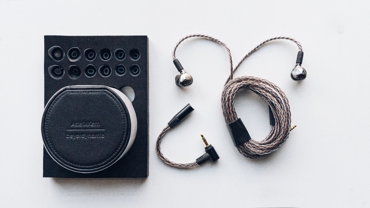 声学艺术品,AstellKernAKT9iE特斯拉动圈耳机听音谈