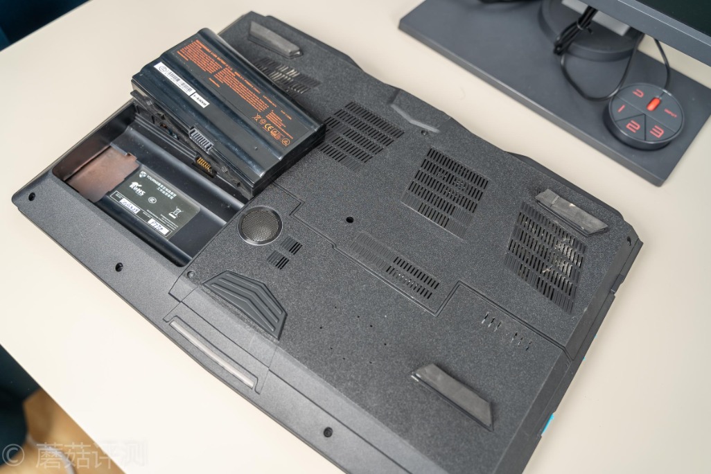 770ZM更换海盗船2133mHzDDR3L内存：玩LOL更加流畅了