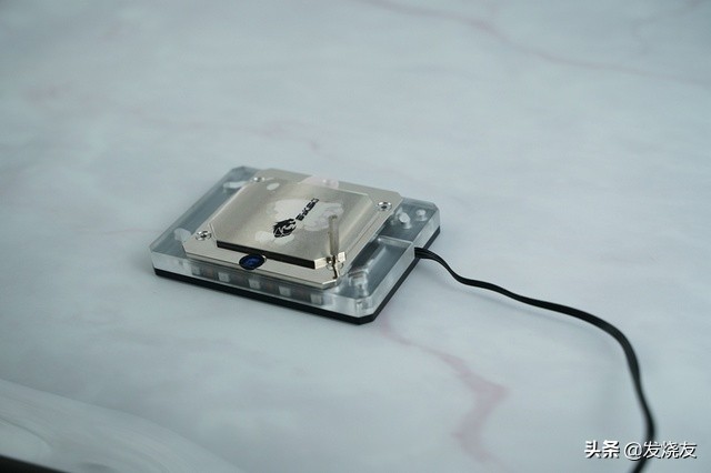 沉默是金~NZXTH700黑金电脑水冷装机秀