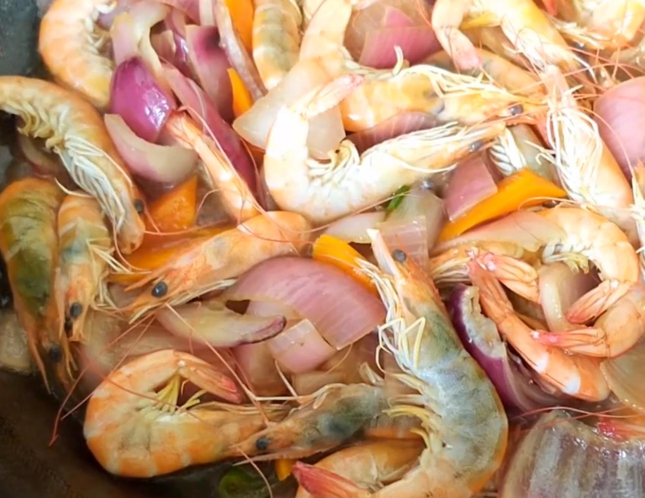 洋葱大虾家常做法,洋葱炒大虾做法大全