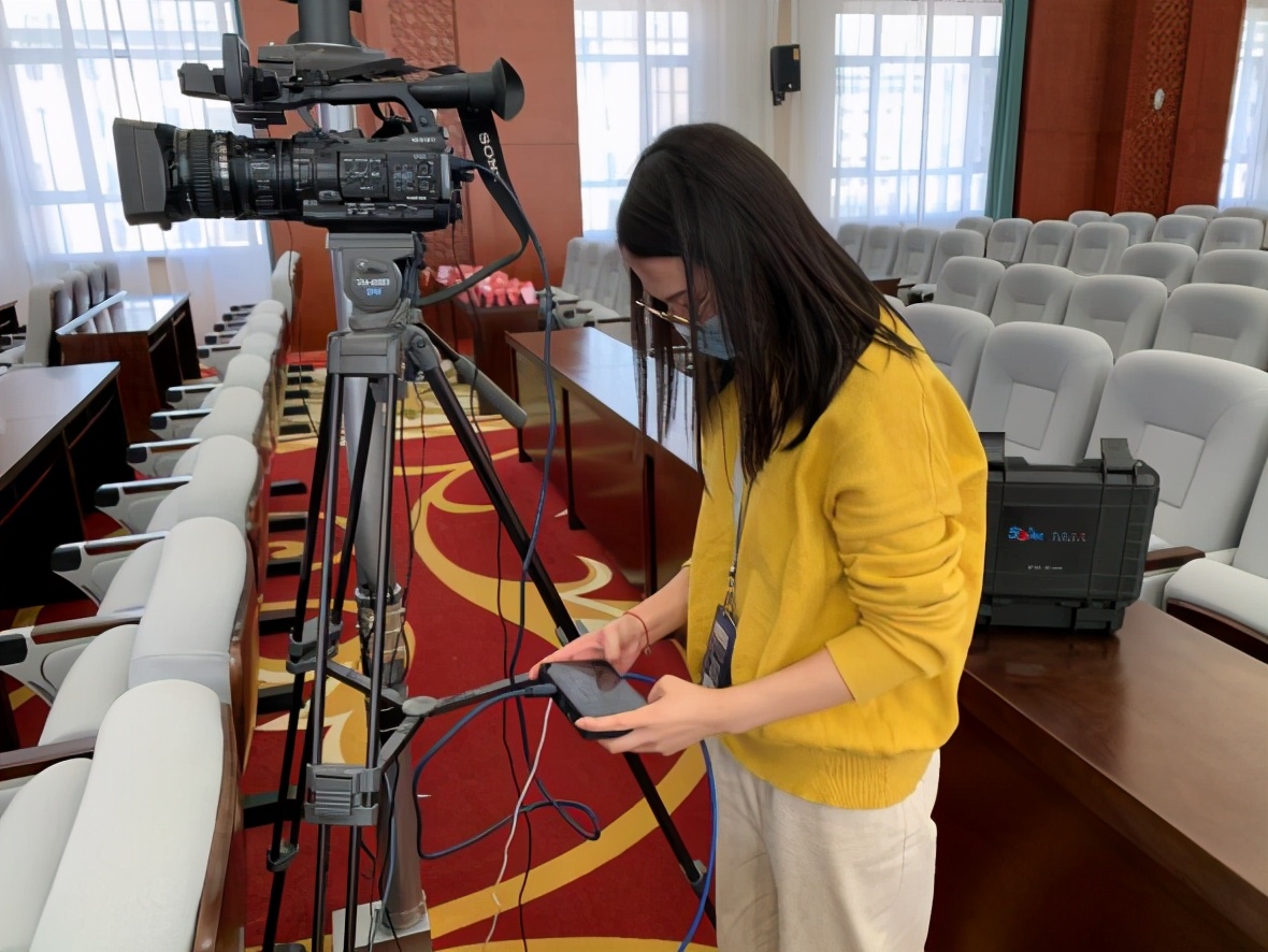 中国电信5G云直播助力*疆新**医科大学“云开学”