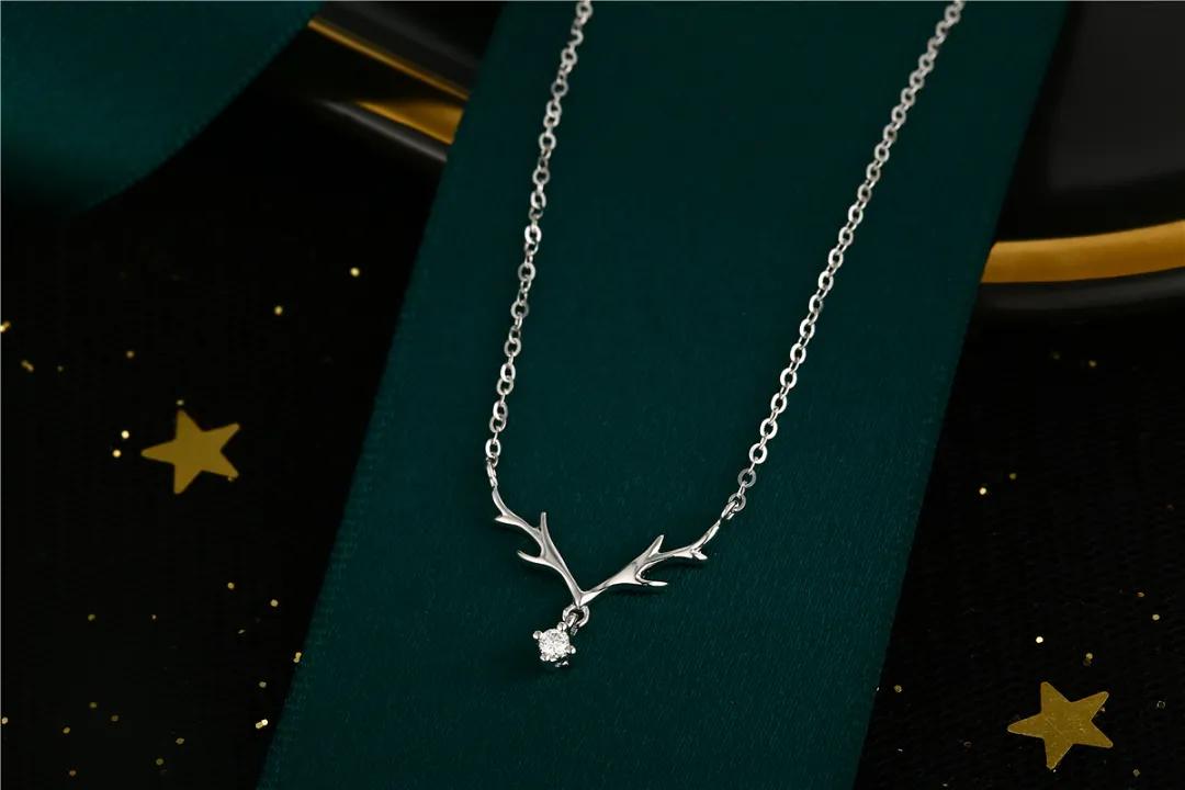 银饰养护不用愁一招教你解决哦,银饰变白不用锡纸最快的方法