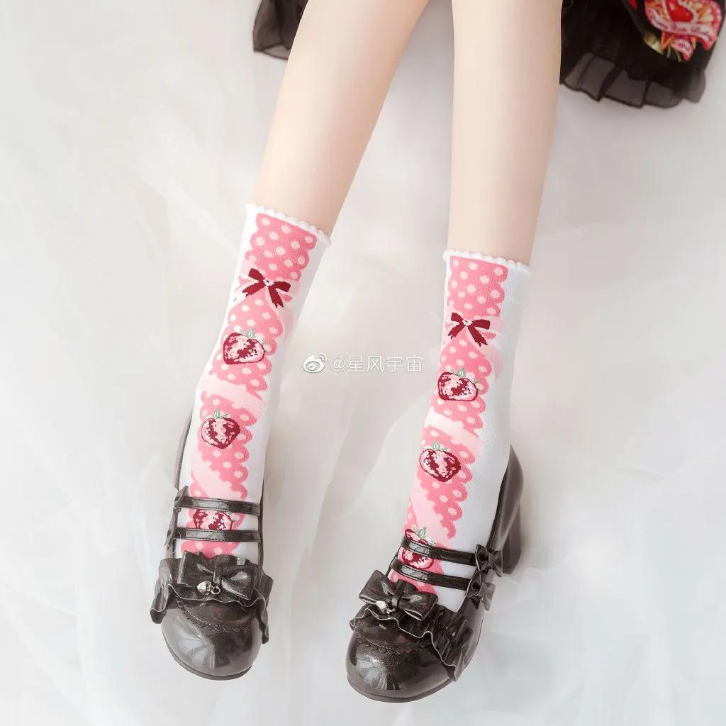精致Lo娘必不可少的配饰？少女裙摆下的小心思，Lolita袜子安利