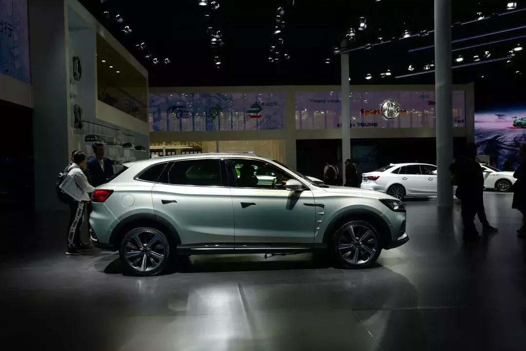 荣威marvelx对比唐ev,荣威marvelx智慧带来的舒享感受