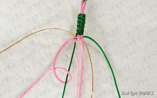 桃花手链编法最简单不用毛线编,手工编织手链桃花编法