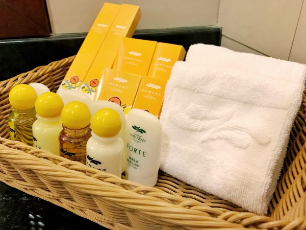 这家酒店有全台唯一「乌龙院主题房」，还能在馆内开赛车