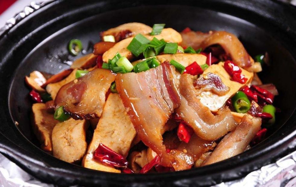 各地的腊肉做法,东莞晒腊肉10斤肉配方多少盐